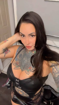 Mistress Velvet, 32, United States