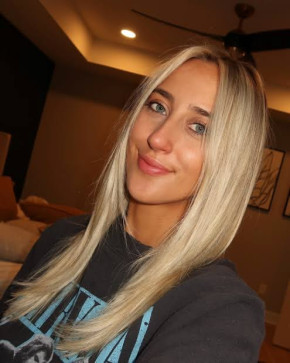 Ashley Cooke, 28, United Kingdom
