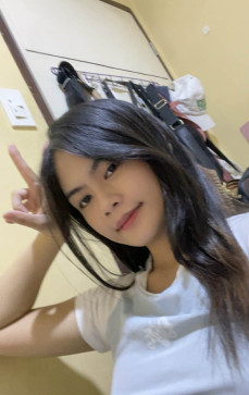 Rose Costantildeos, 18, Philippines