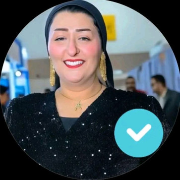 Queen Amira, 25, United States