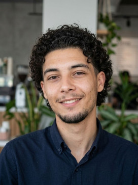 , 18, Algeria