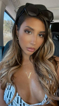 Jessica1, 25, United States