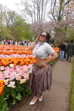 Victoria, 28, Canada