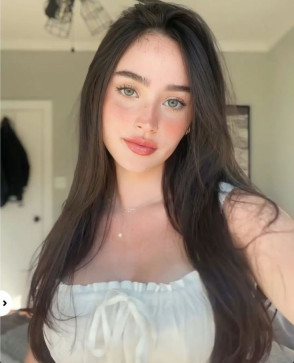 Evani, 24, United Kingdom