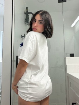 Sharylxoxo, 23, United States