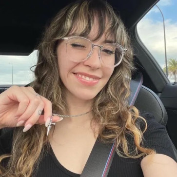 Evelyn Lauren, 29, United States
