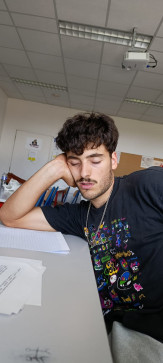 Ben, 19, France