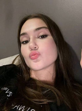 Elizabeth, 26, United States