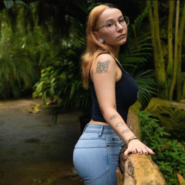 Sarahann, 32, United States