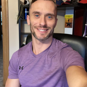 Arthur, 34