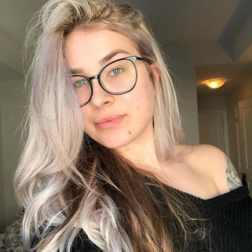 Jen Brett, 34, United States