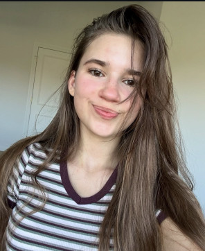 Karolina, 18, United States