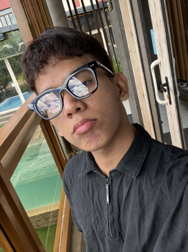Buban Kalie, 18, Philippines