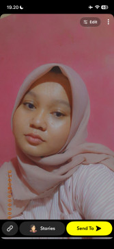 Dea, 27, Indonesia