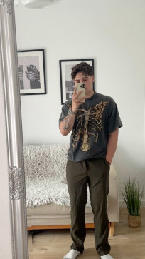 Liom26 United State, 26, India