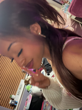 Sydney, 20, United States