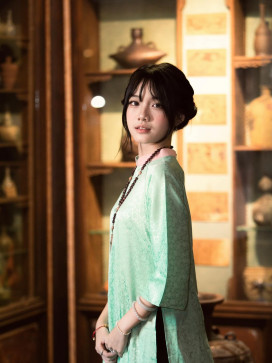 Vo Ngoc Minh Anh, 18, Viet Nam