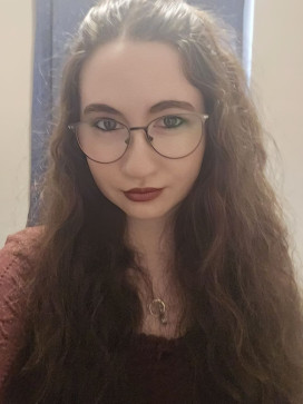 Emma, 21, Canada