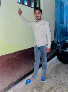 Karan Thakur, 20, India