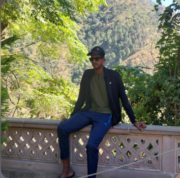 Shamim Akhtar, 18, India