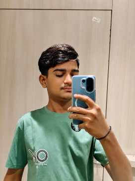 Naitik, 18, India