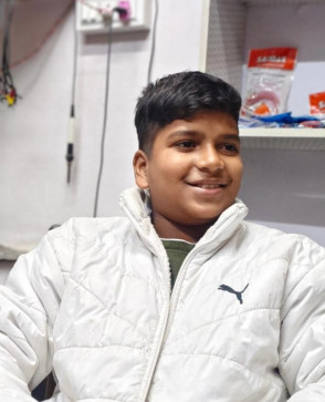 Salma Mujawar, 18, India