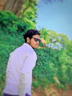 Mofid Khan, 18, India
