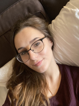 Ellie, 32, United States