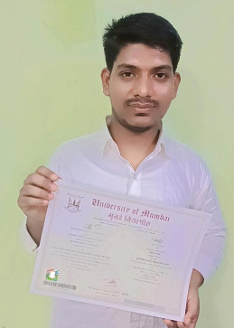Hashim Khan, 18, India