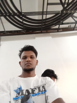 Thomas, 21, India