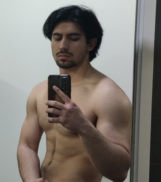 Bush Bush, 22, Italy