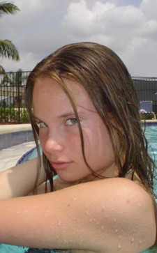 Maddy, 18, United States