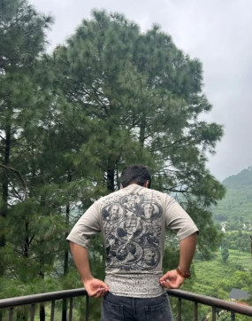 Yuvraj978, 20, India