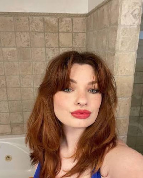 Grace, 33, United States