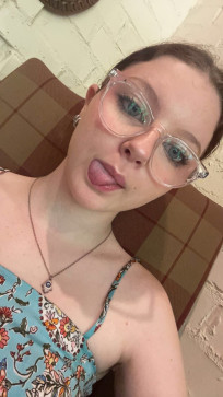 Victoria, 38, Germany