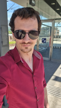 Mike Uknow, 34, Austria