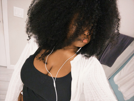 Nia, 21, United States