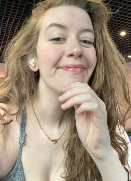Helena Russell, 33, Canada