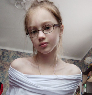 Jenny012, 18, United States