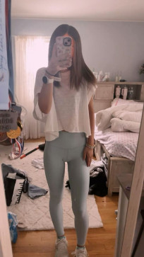 Emily, 18, United States