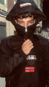 Chakib, 19, Algeria