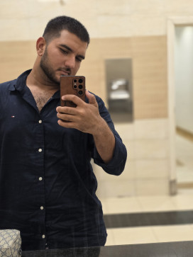 Hamza, 22, Oman