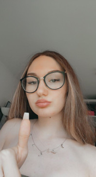 Jessica Miller, 30, United States