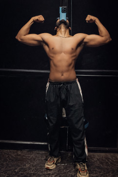 Raaj Sonker, 18, India