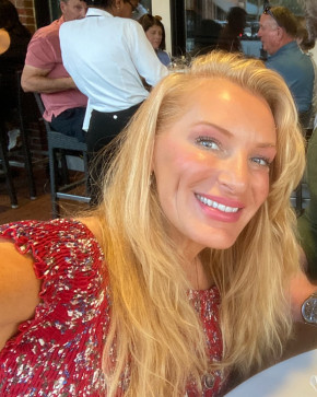 Lynn, 45, United States