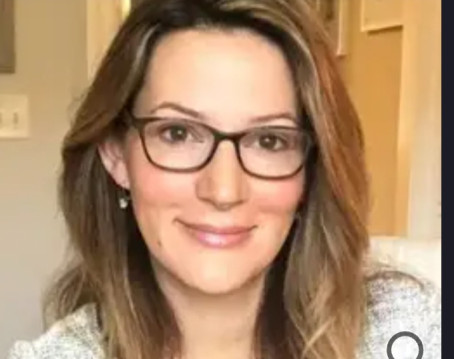 Veronica, 40, United States