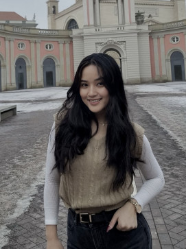Val, 26, Germany