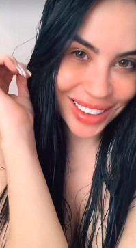 Yvette, 27, United States