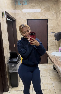 Layla, 28