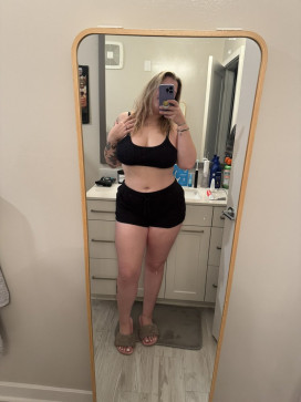 Vivana, 37, United States